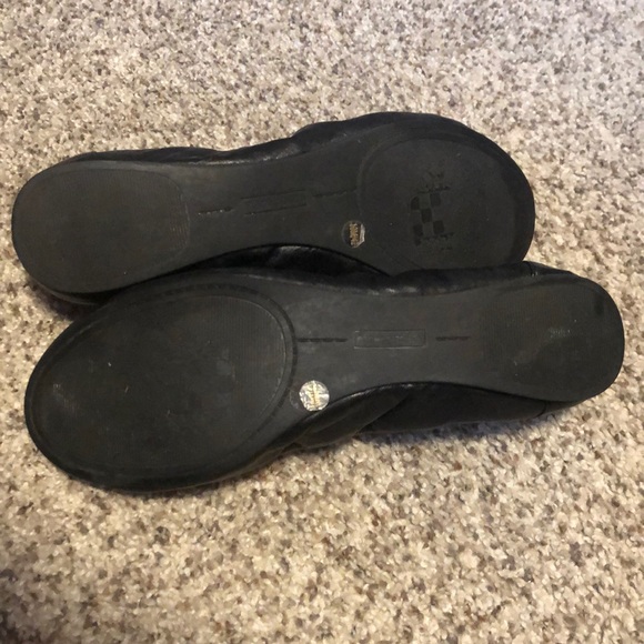 Black leather Vince Camuto flats - Picture 7 of 7